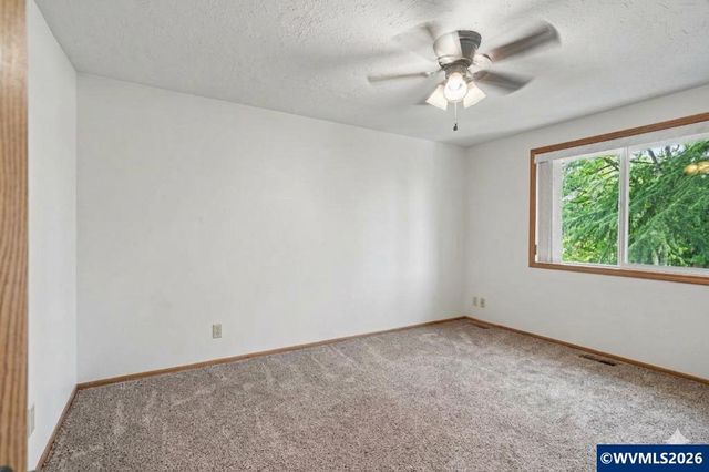 223 McNary Heights Dr N, Keizer, OR 97303