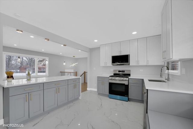 2N356 Prairie Avenue, Glen Ellyn, IL 60137