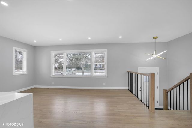 2N356 Prairie Avenue, Glen Ellyn, IL 60137