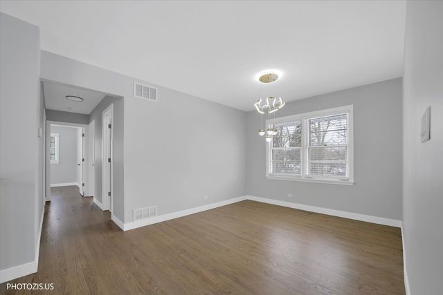 2N356 Prairie Avenue, Glen Ellyn, IL 60137