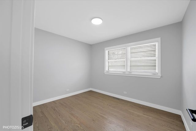 2N356 Prairie Avenue, Glen Ellyn, IL 60137