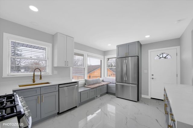 2N356 Prairie Avenue, Glen Ellyn, IL 60137