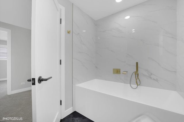 2N356 Prairie Avenue, Glen Ellyn, IL 60137