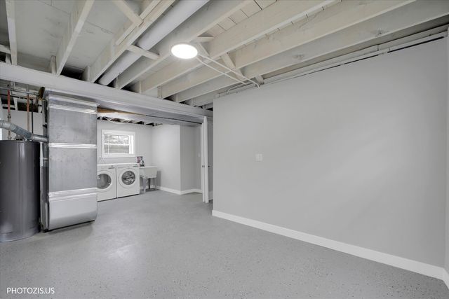 2N356 Prairie Avenue, Glen Ellyn, IL 60137