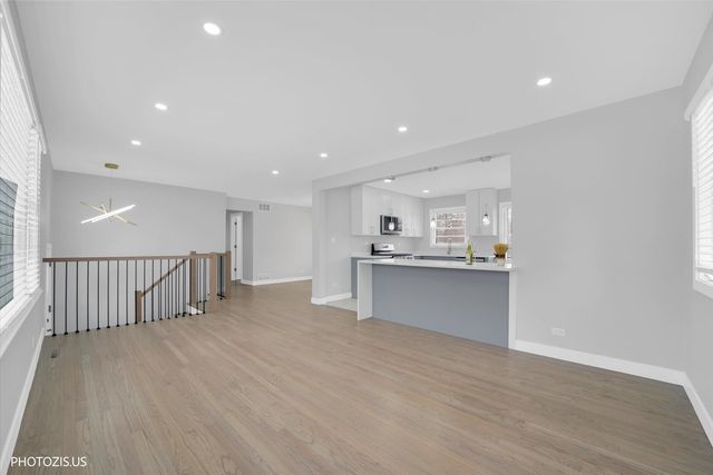 2N356 Prairie Avenue, Glen Ellyn, IL 60137