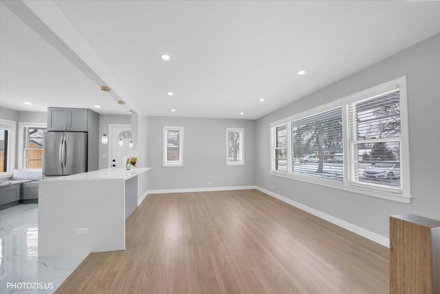 2N356 Prairie Avenue, Glen Ellyn, IL 60137