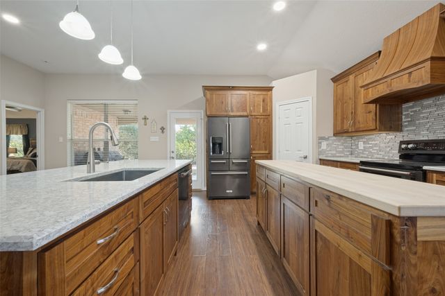 217 Southpeak Lane, Ponder, TX 76259