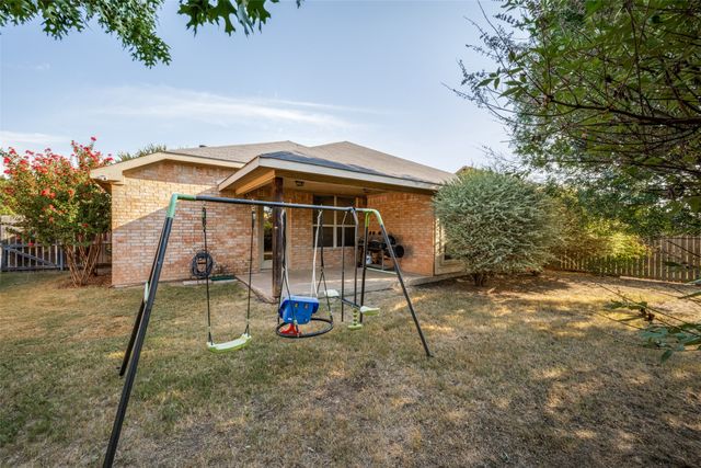 217 Southpeak Lane, Ponder, TX 76259
