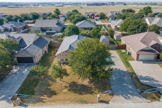 217 Southpeak Lane, Ponder, TX 76259