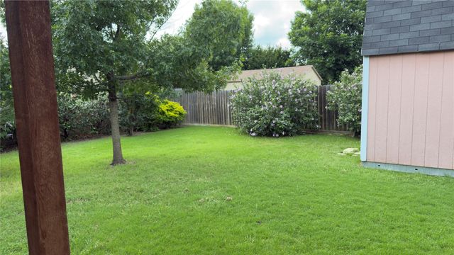 217 Southpeak Lane, Ponder, TX 76259