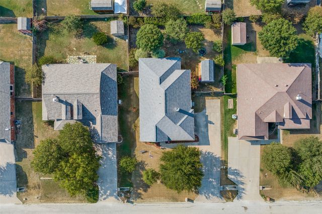 217 Southpeak Lane, Ponder, TX 76259
