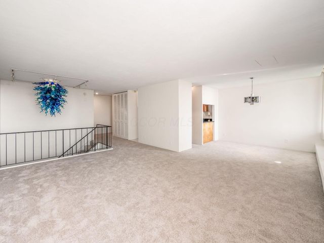1000 Urlin Avenue, 211, Columbus, OH 43212
