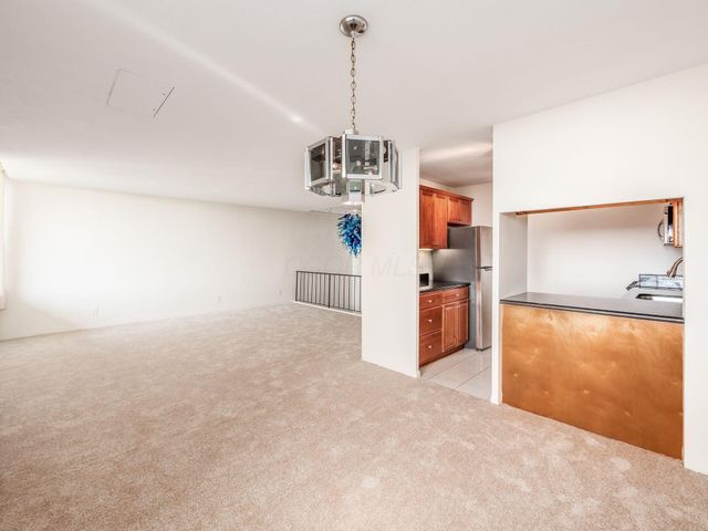 1000 Urlin Avenue, 211, Columbus, OH 43212