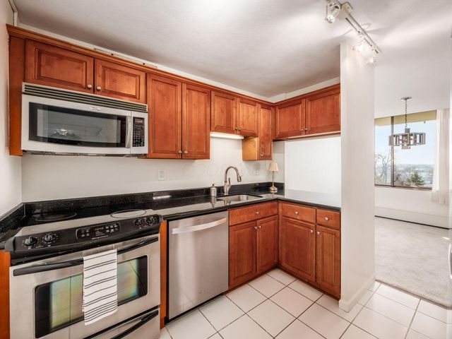 1000 Urlin Avenue, 211, Columbus, OH 43212