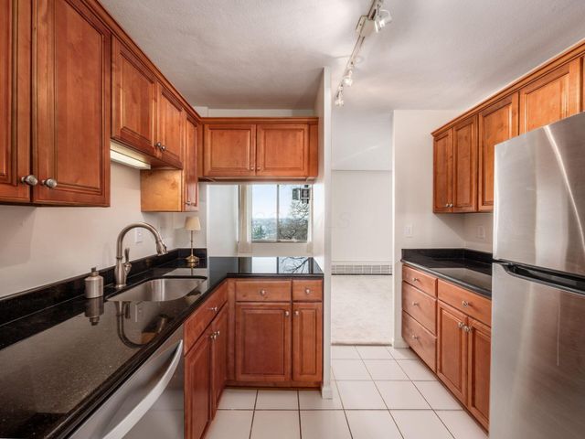 1000 Urlin Avenue, 211, Columbus, OH 43212
