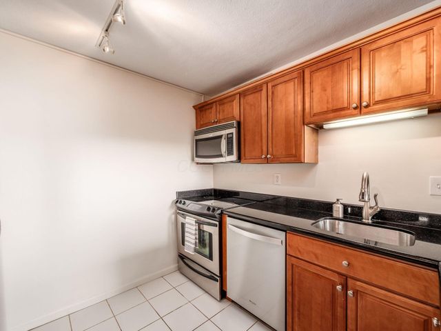 1000 Urlin Avenue, 211, Columbus, OH 43212