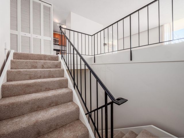 1000 Urlin Avenue, 211, Columbus, OH 43212