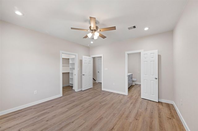 9409 Clinton Drive, Houston, TX 77029
