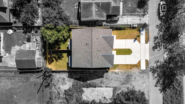 9409 Clinton Drive, Houston, TX 77029