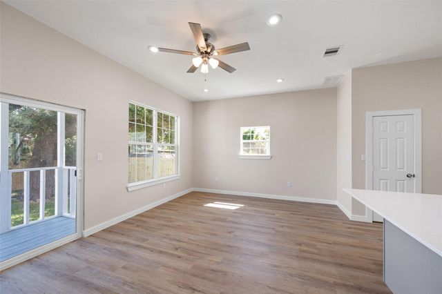 9409 Clinton Drive, Houston, TX 77029