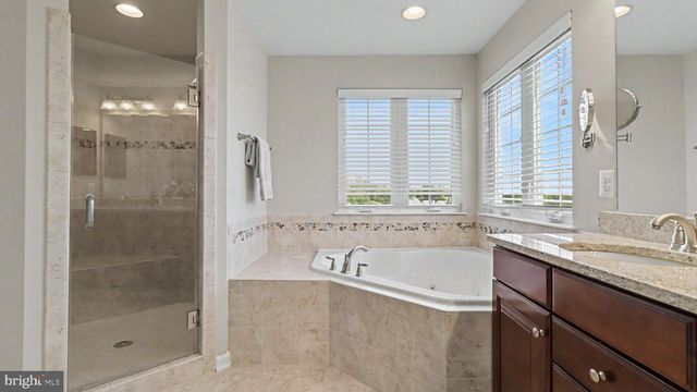 3 PERTH DR, Fredericksburg, VA 22405