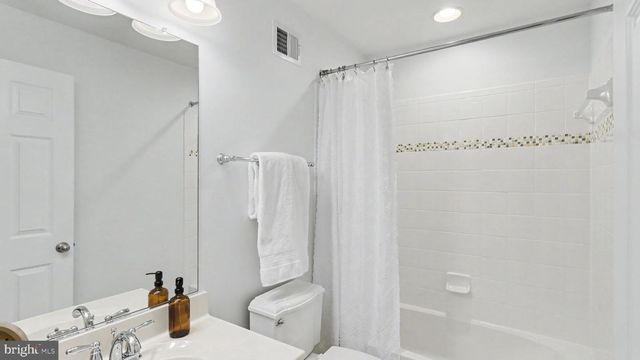 3 PERTH DR, Fredericksburg, VA 22405