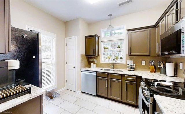4465 Vixen Lane, Winston-salem, NC 27104