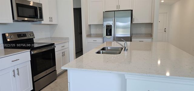 20190 Caroline Creek Place, Lehigh Acres, FL 33974