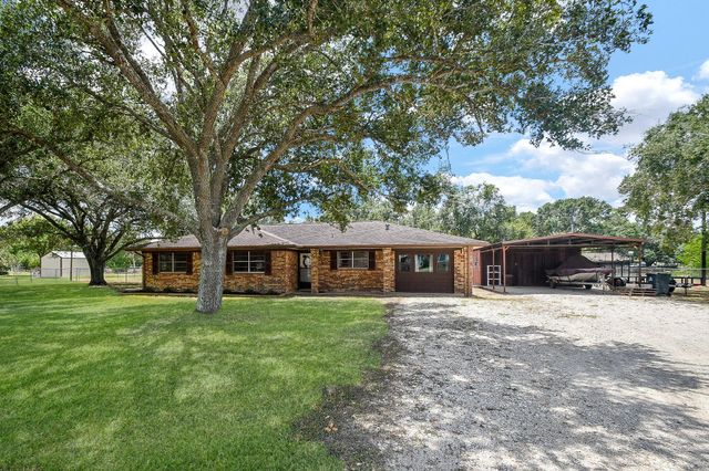 407 Becky Street, El Campo, TX 77437