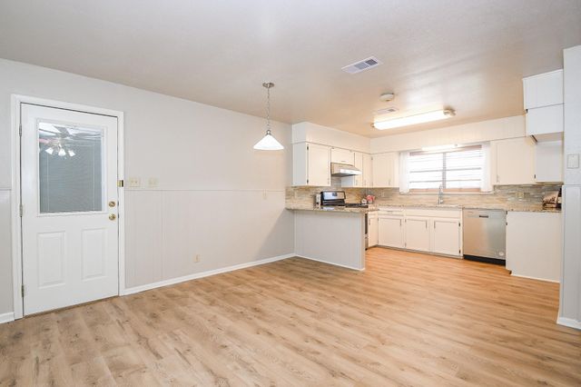 407 Becky Street, El Campo, TX 77437