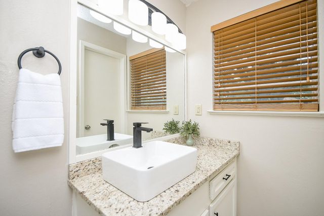 407 Becky Street, El Campo, TX 77437