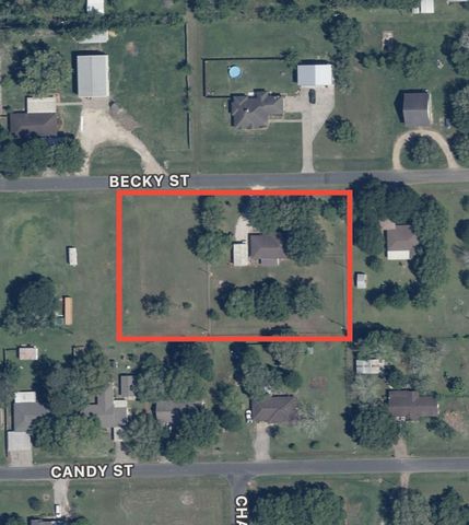 407 Becky Street, El Campo, TX 77437