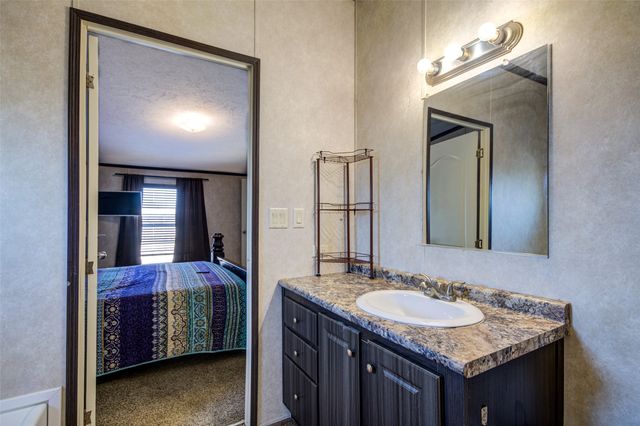 1420 County Road 4522, Decatur, TX 76234