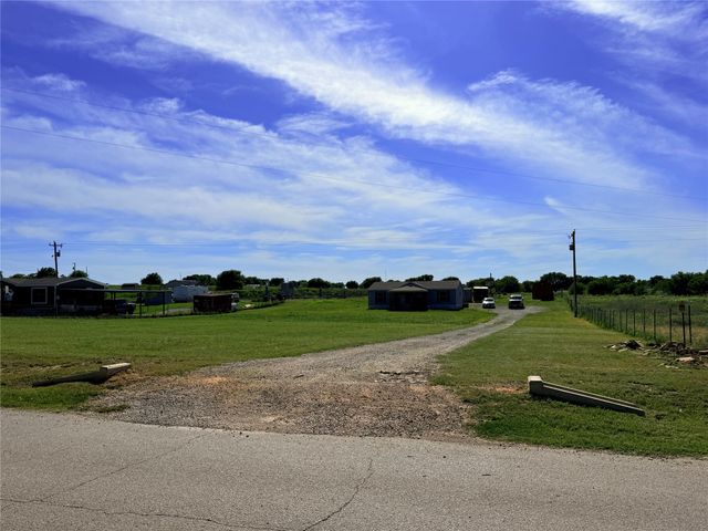 1420 County Road 4522, Decatur, TX 76234