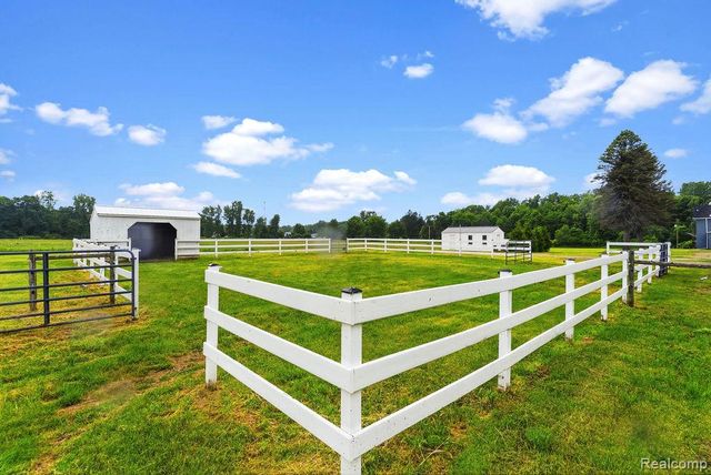 12466 N Center Road, Clio, MI 48420