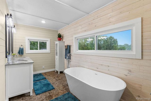 12466 N Center Road, Clio, MI 48420