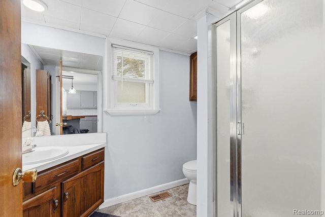 12466 N Center Road, Clio, MI 48420