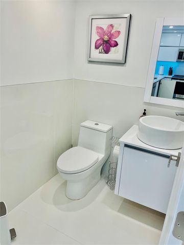 3725 S Ocean Dr 709, Hollywood, FL 33019