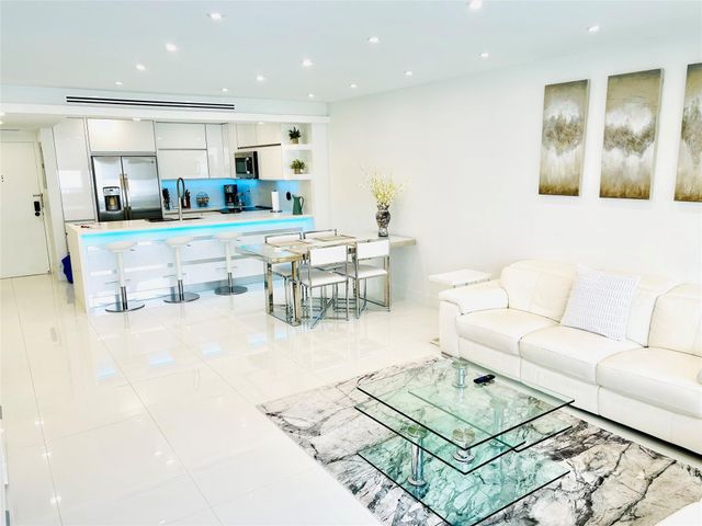 3725 S Ocean Dr 709, Hollywood, FL 33019