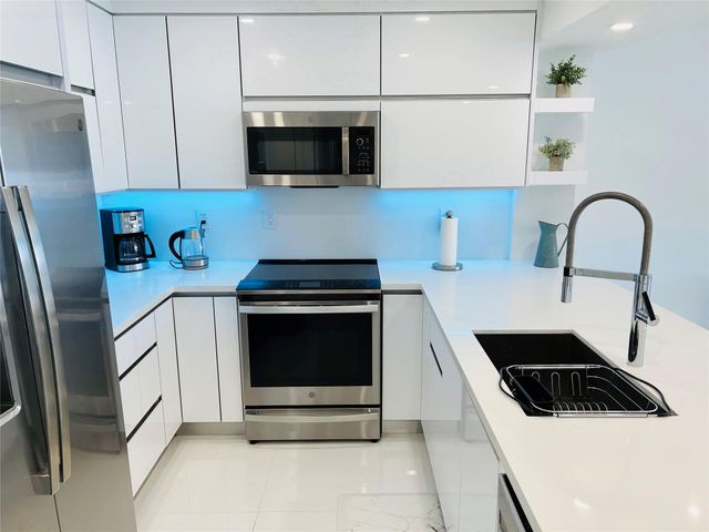 3725 S Ocean Dr 709, Hollywood, FL 33019