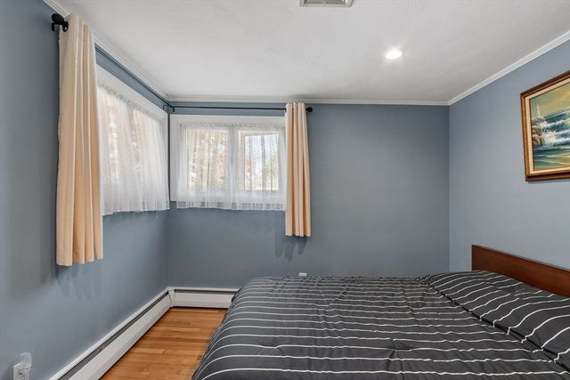 4 Anderson St, Peabody, MA 01960