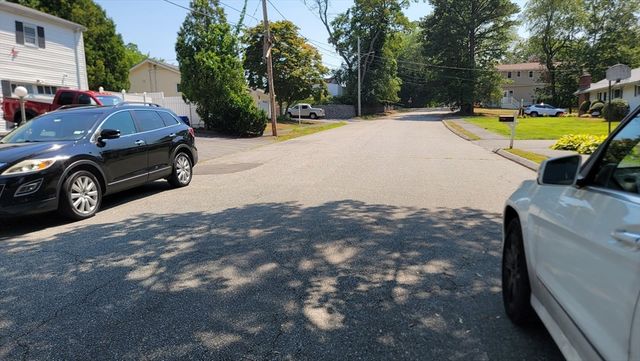4 Anderson St, Peabody, MA 01960