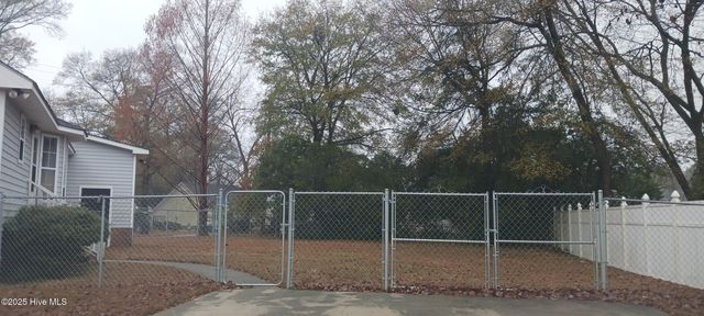 802 E Country Club Drive, Tarboro, NC 27886