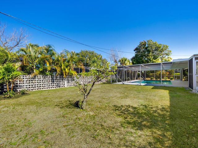 2551 HIBISCUS STREET, Sarasota, FL 34239