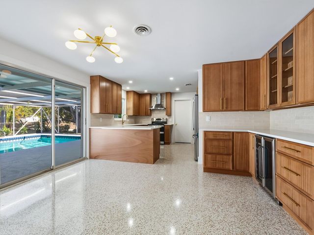 2551 HIBISCUS STREET, Sarasota, FL 34239