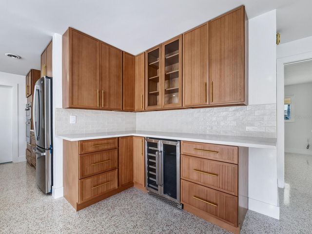 2551 HIBISCUS STREET, Sarasota, FL 34239