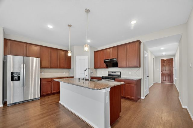 188 Lucky Manor Lane, La Porte, TX 77571