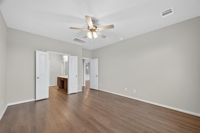 188 Lucky Manor Lane, La Porte, TX 77571