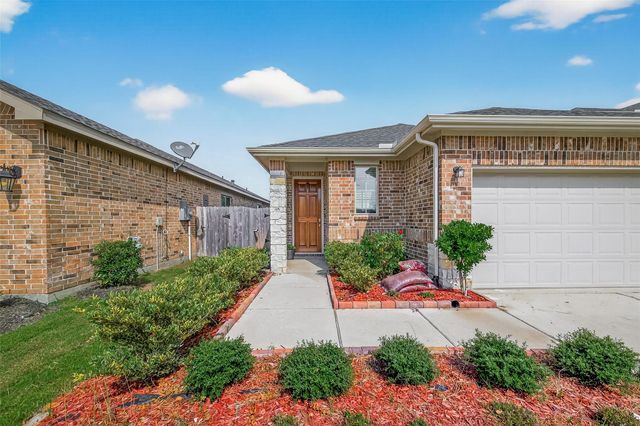 188 Lucky Manor Lane, La Porte, TX 77571