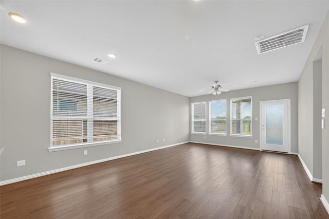 188 Lucky Manor Lane, La Porte, TX 77571